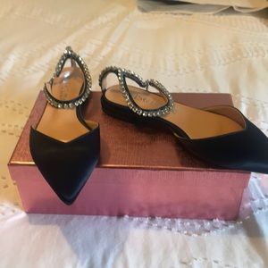 Castanets beautiful navy blue shoes.